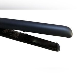 GEM Like New Hair Straightener used once